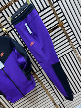 Chandal Nike Tech Fleece Negro y Morado